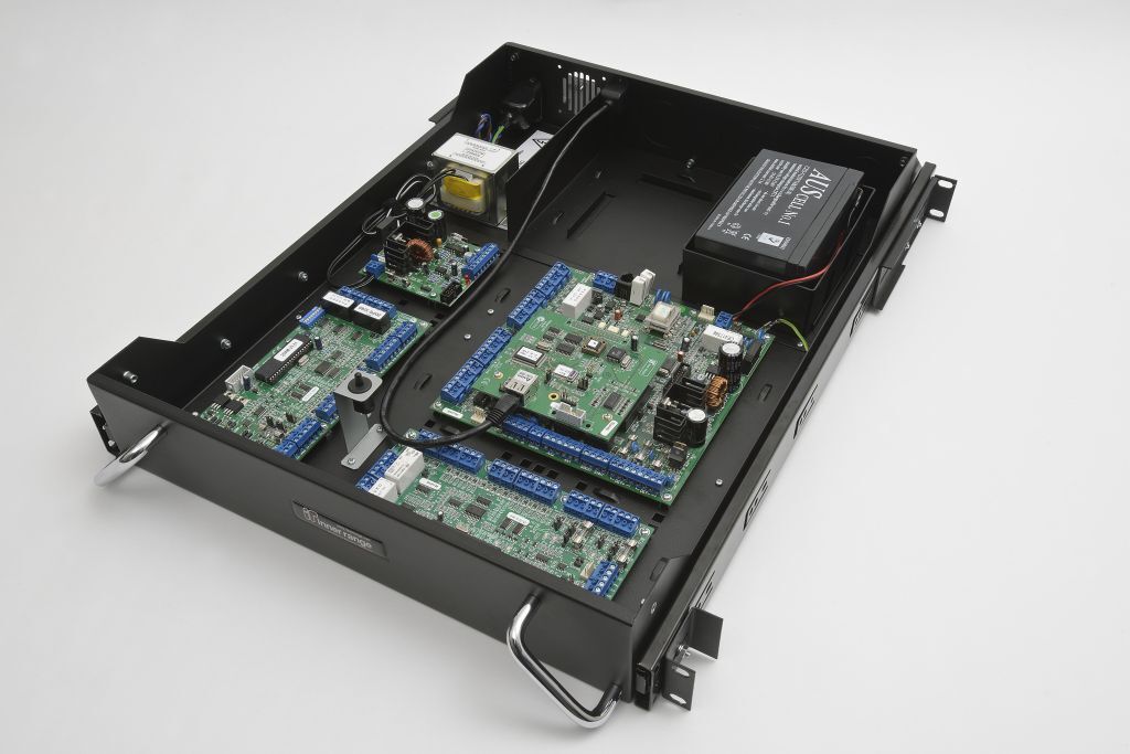 IRB5220PE Montazni 19&quot; RACK