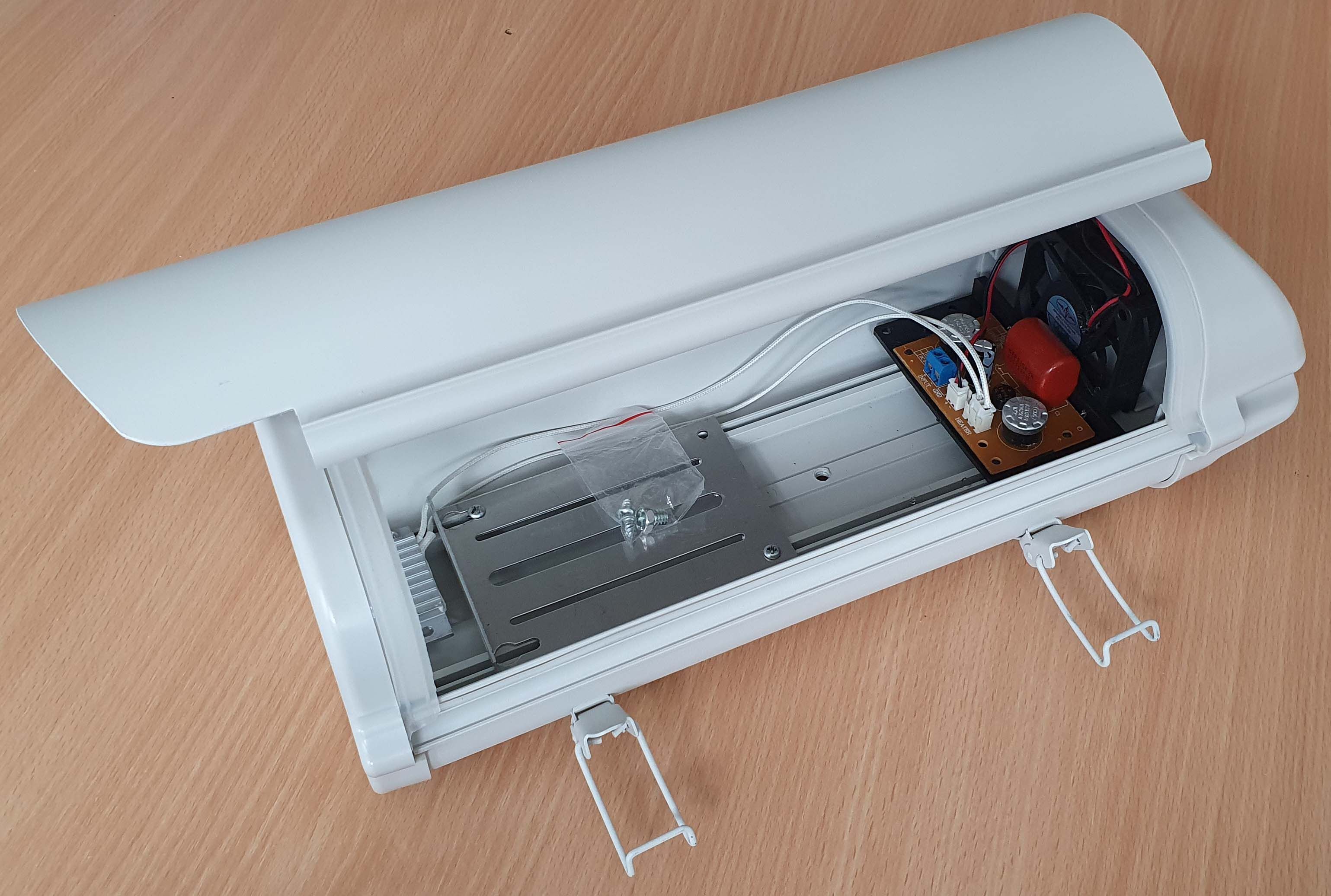 HS-310HF kryt kamery 230VAC