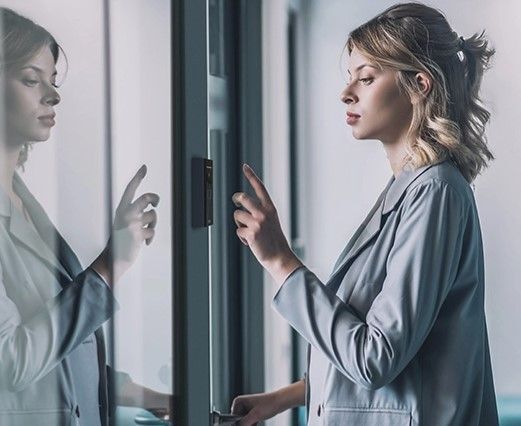 Access Unit M Touch keypad &amp; RFID - 125kHz, 13.56MHz, NFC, IP55