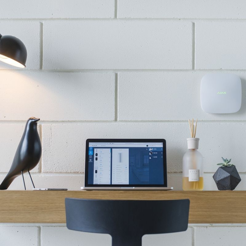 Ajax Hub Plus white (11795)