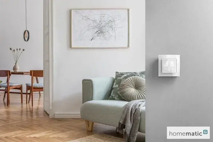 Homematic IP Glass Wall Thermostat - HmIP-WGT