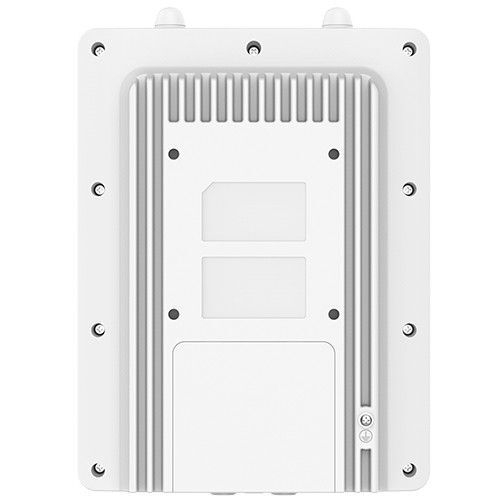 Grandstream GWN7670LR venkovní přístupový bod Wi-Fi 7